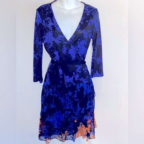 Diane Von Furstenberg Dresses & Skirts - Diane Von Furstenberg Dresd